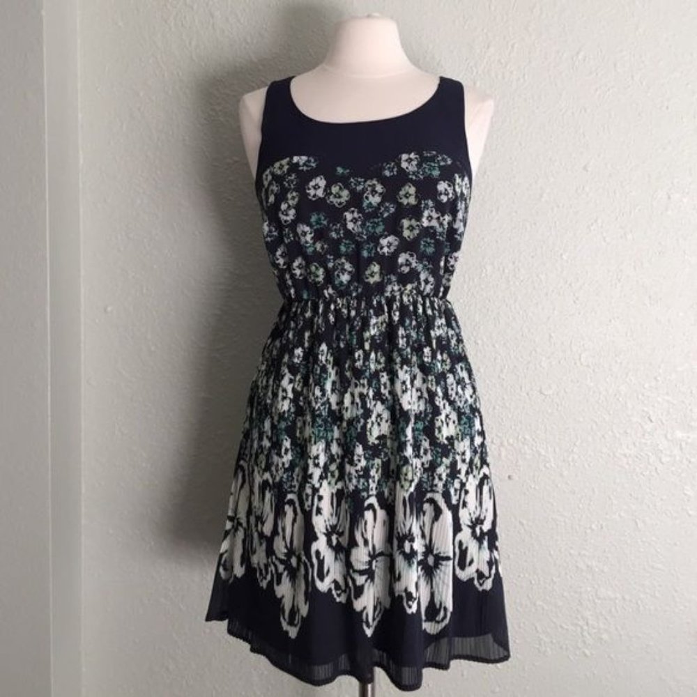 ⭐4 for $25 ⭐Lauren Conrad Floral Dress